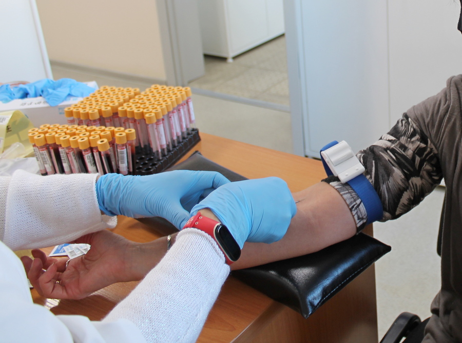 В НЧТС организовали бесплатную сдачу крови на онкомаркеры